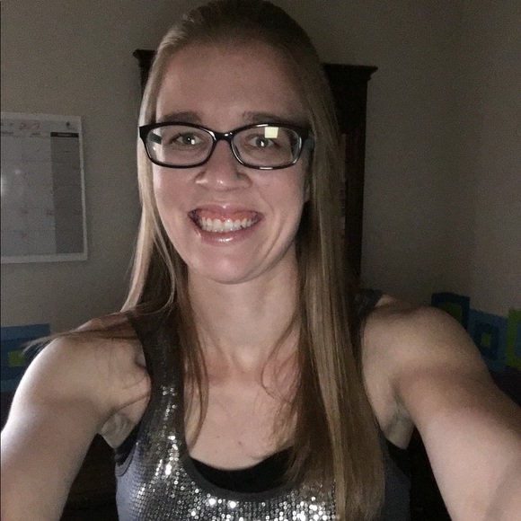 Meet your Posher, Mackenzie - Picture 2 of 2